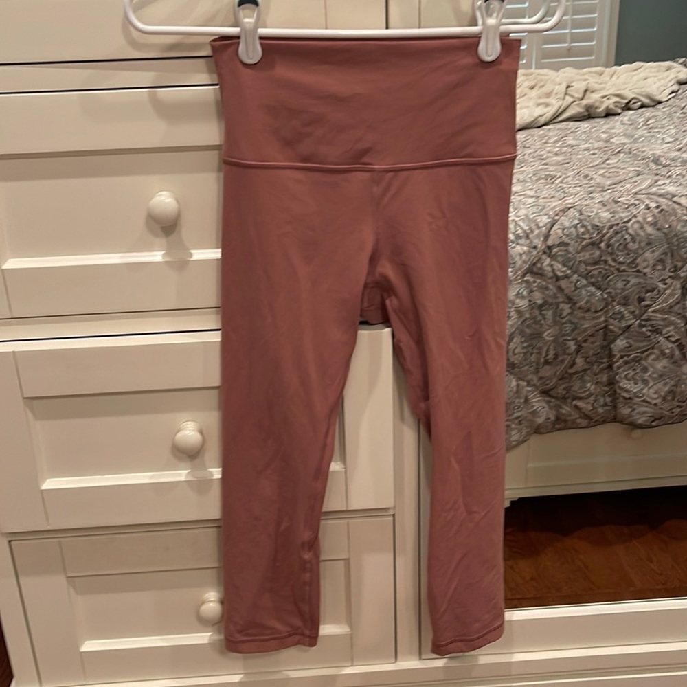 Lululemon 21” align crop